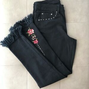 Final sale New Earl Jean studded Embroidered skinny Black Jeans with Fringe sz 2
